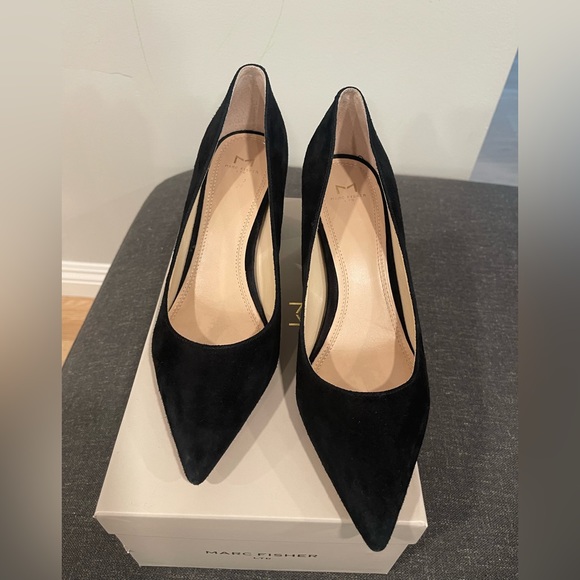 MARC FISHER ZALA BLOCK HEEL POINTY TOE PUMP - Picture 3 of 4